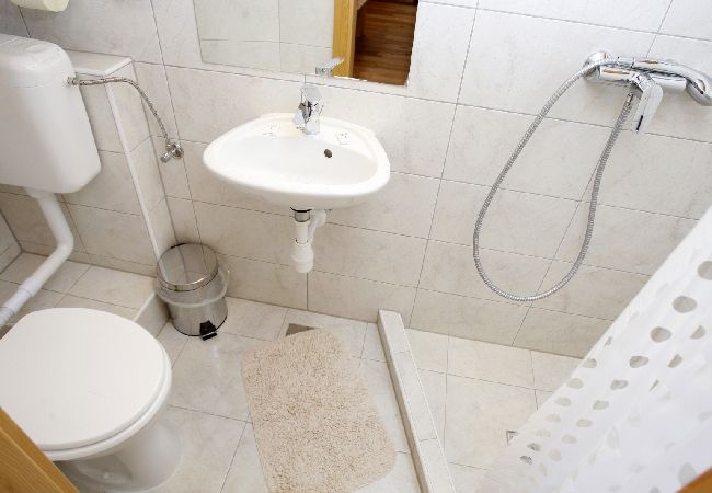 House in Dugi Rat - Holiday Home in Sumpetar Jesenice with Seaview, Terrace, Air condition, WIFI (5133-1) House in Dugi Rat - Holiday Home in Sumpetar Jesenice with Seaview, Terrace, Air condition, WIFI (5133-1)