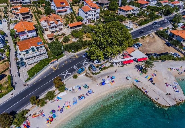 Apartment in Dugi Rat - Apartment in Dugi Rat with Seaview, Balcony, Air condition, WIFI (5132-1) Apartment in Dugi Rat - Apartment in Dugi Rat with Seaview, Balcony, Air condition, WIFI (5132-1)