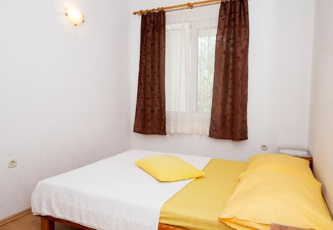 Apartment in Duce - Apartment in Duće with Seaview, Balcony, Air condition, WIFI (5146-6) Apartment in Duce - Apartment in Duće with Seaview, Balcony, Air condition, WIFI (5146-6)