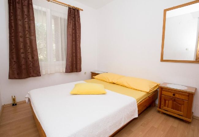 Apartment in Duce - Apartment in Duće with Seaview, Balcony, Air condition, WIFI (5146-6) Apartment in Duce - Apartment in Duće with Seaview, Balcony, Air condition, WIFI (5146-6)