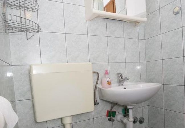 Apartment in Duce - Apartment in Duće with Seaview, Balcony, Air condition, WIFI (5146-6) Apartment in Duce - Apartment in Duće with Seaview, Balcony, Air condition, WIFI (5146-6)