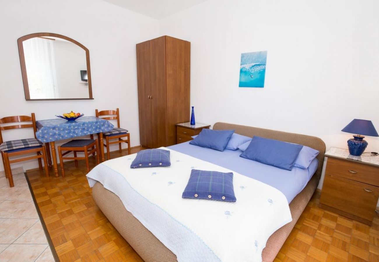 Studio in Duce - Studio apartment in Duće with Seaview, Balcony, Air condition, WIFI (5146-2)