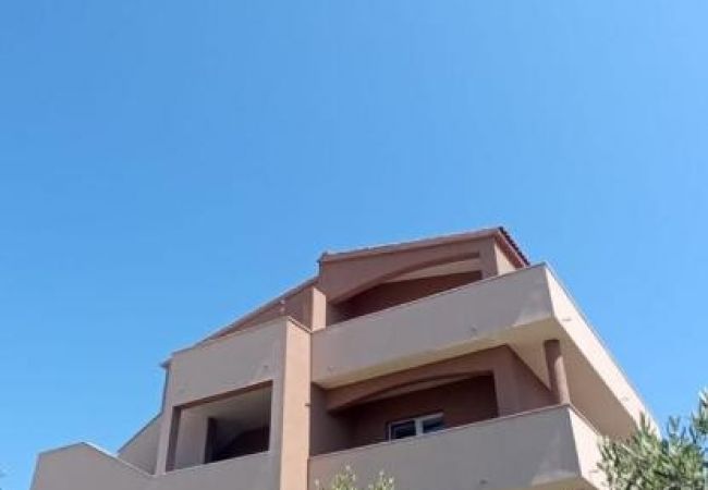 Apartment in Drage - Apartment in Drage with Seaview, Balcony, Air condition, WIFI (5144-7) Apartment in Drage - Apartment in Drage with Seaview, Balcony, Air condition, WIFI (5144-7)