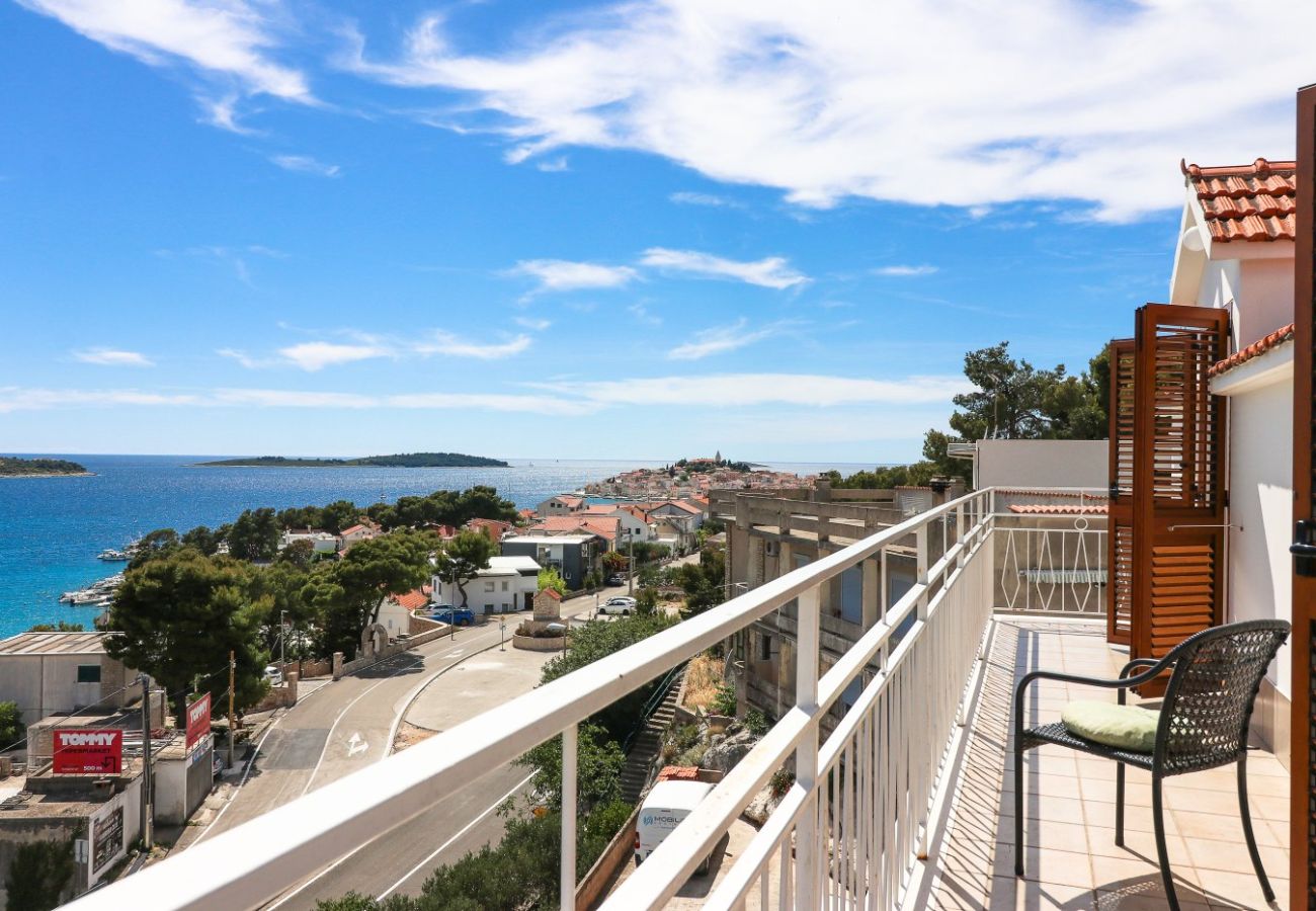 Apartment in Primošten - Apartment in Primošten with Seaview, Terrace, Air condition, WIFI (5162-2)