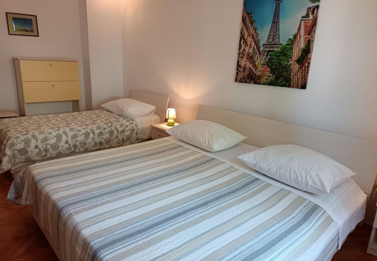 Apartment in Primošten - Apartment in Primošten with Seaview, Terrace, Air condition, WIFI (5155-1)