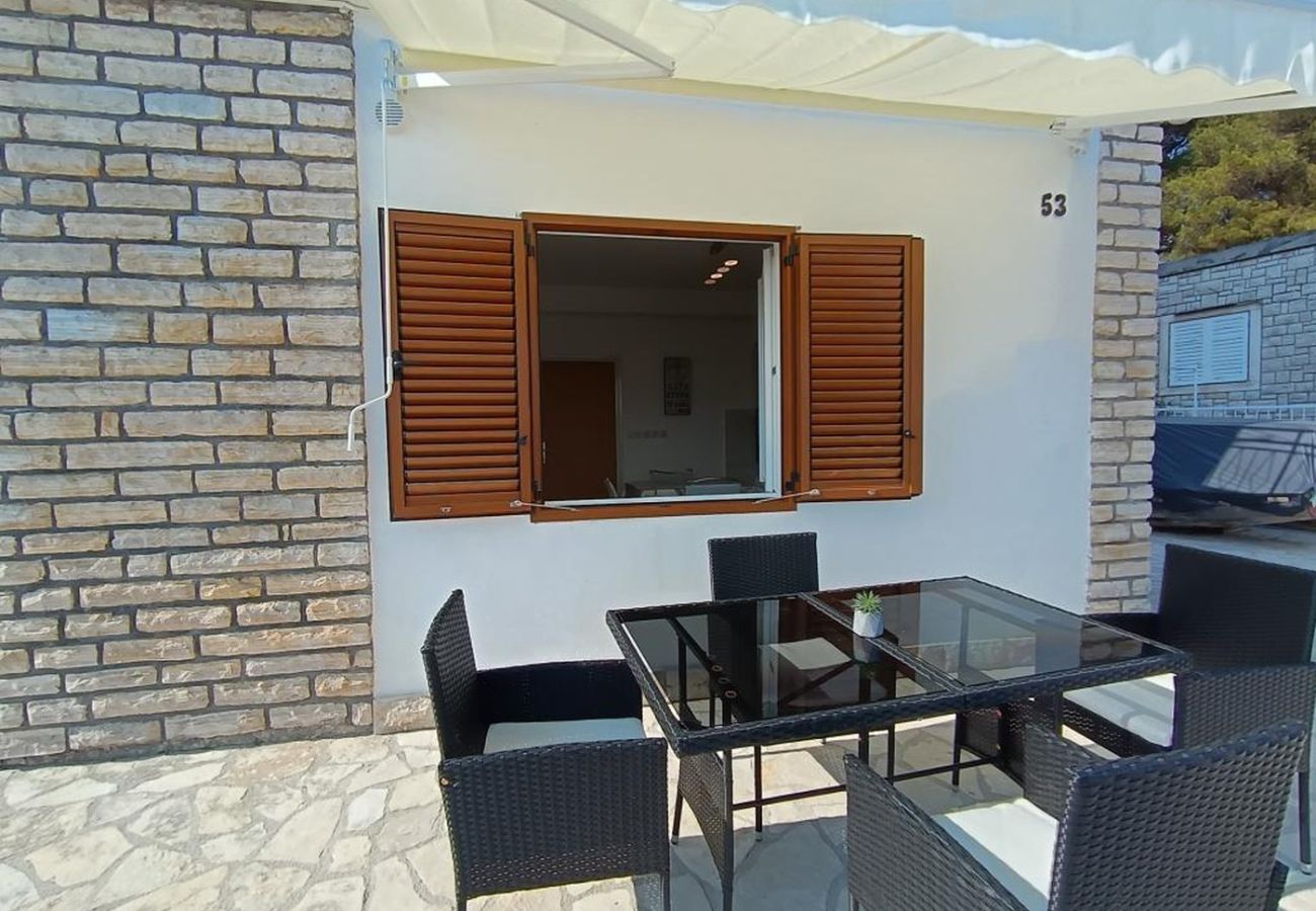 Apartment in Primošten - Apartment in Primošten with Seaview, Terrace, Air condition, WIFI (5155-1)