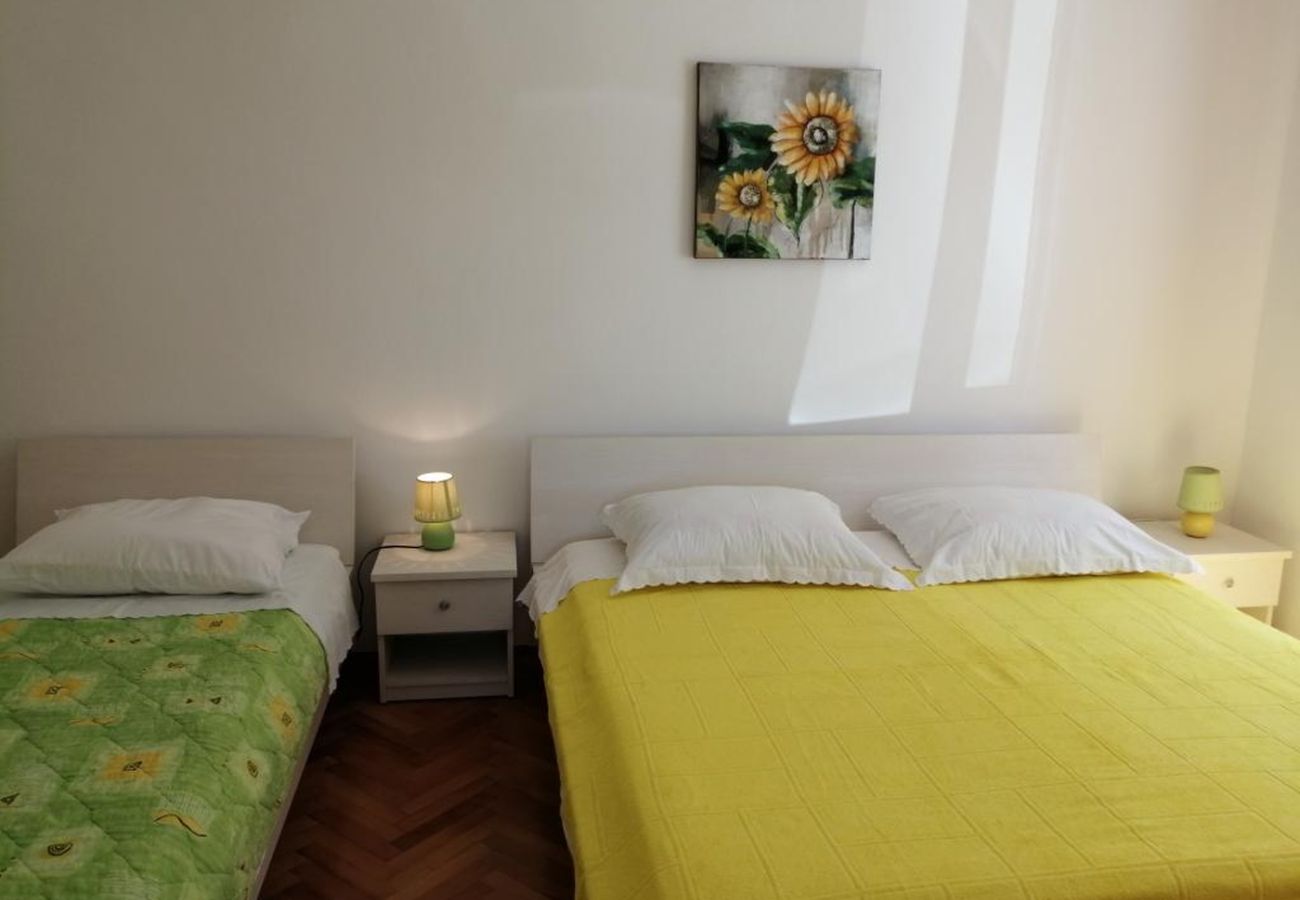 Apartment in Primošten - Apartment in Primošten with Seaview, Terrace, Air condition, WIFI (5155-1)