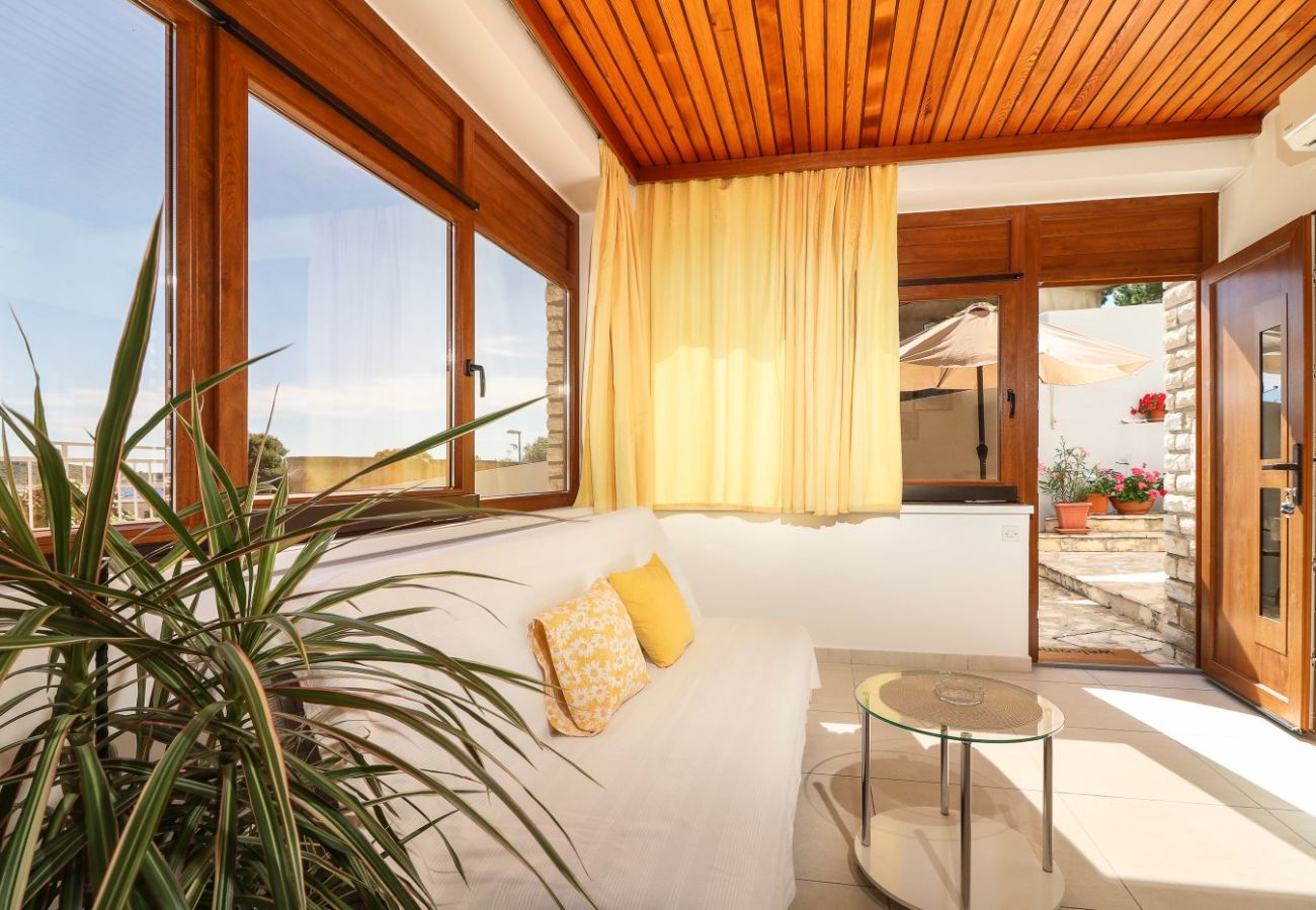 Apartment in Primošten - Apartment in Primošten with Seaview, Terrace, Air condition, WIFI (5155-1)