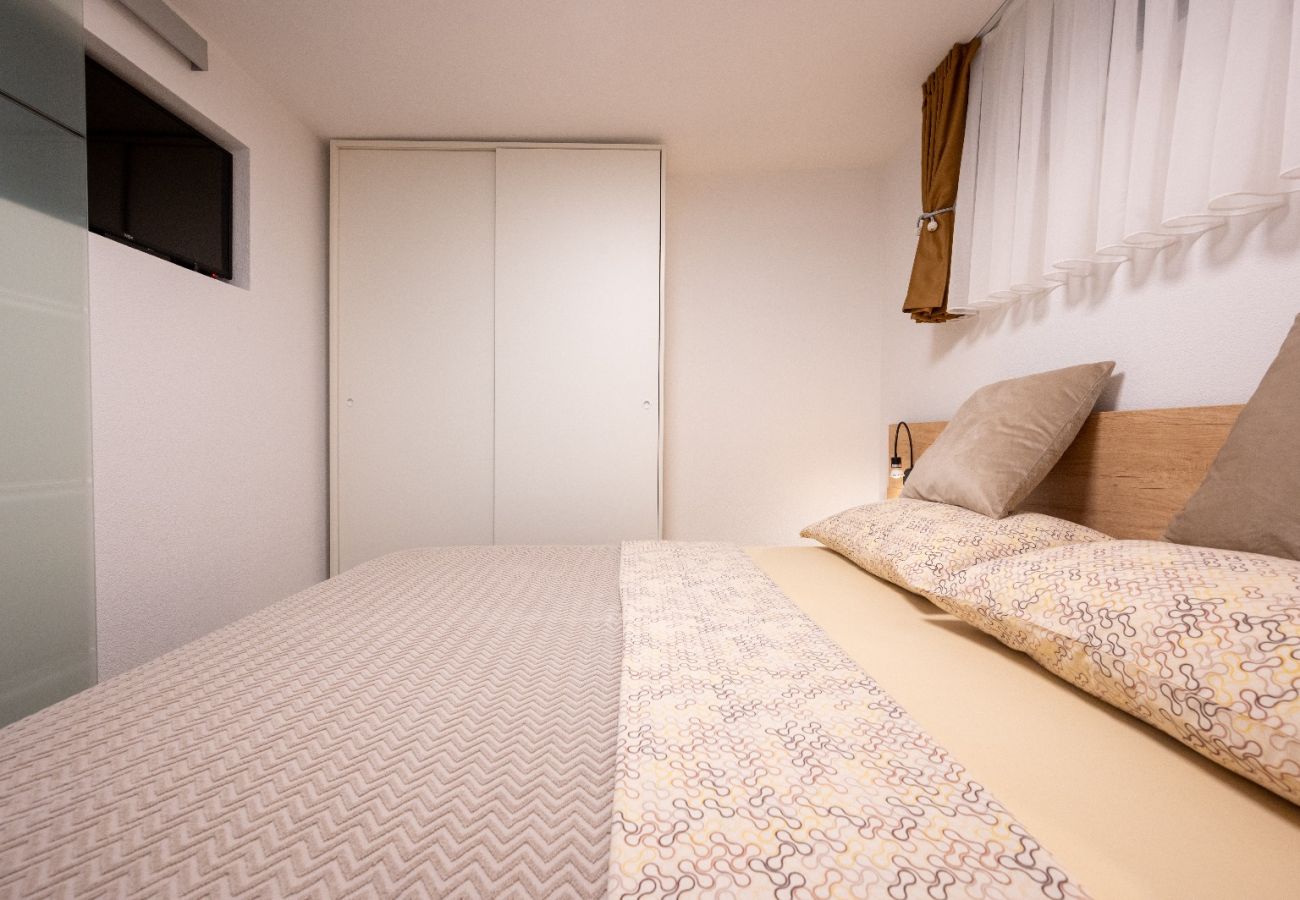 Studio in Mastrinka - Studio apartment in Mastrinka with Loggia, Air condition, WIFI (5159-2)