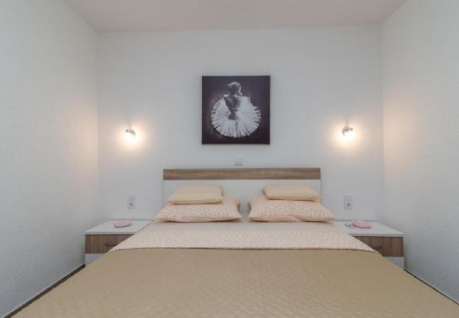 Apartment in Mastrinka - Apartment in Mastrinka with Seaview, Terrace, Air condition, WIFI (5159-3) Apartment in Mastrinka - Apartment in Mastrinka with Seaview, Terrace, Air condition, WIFI (5159-3)