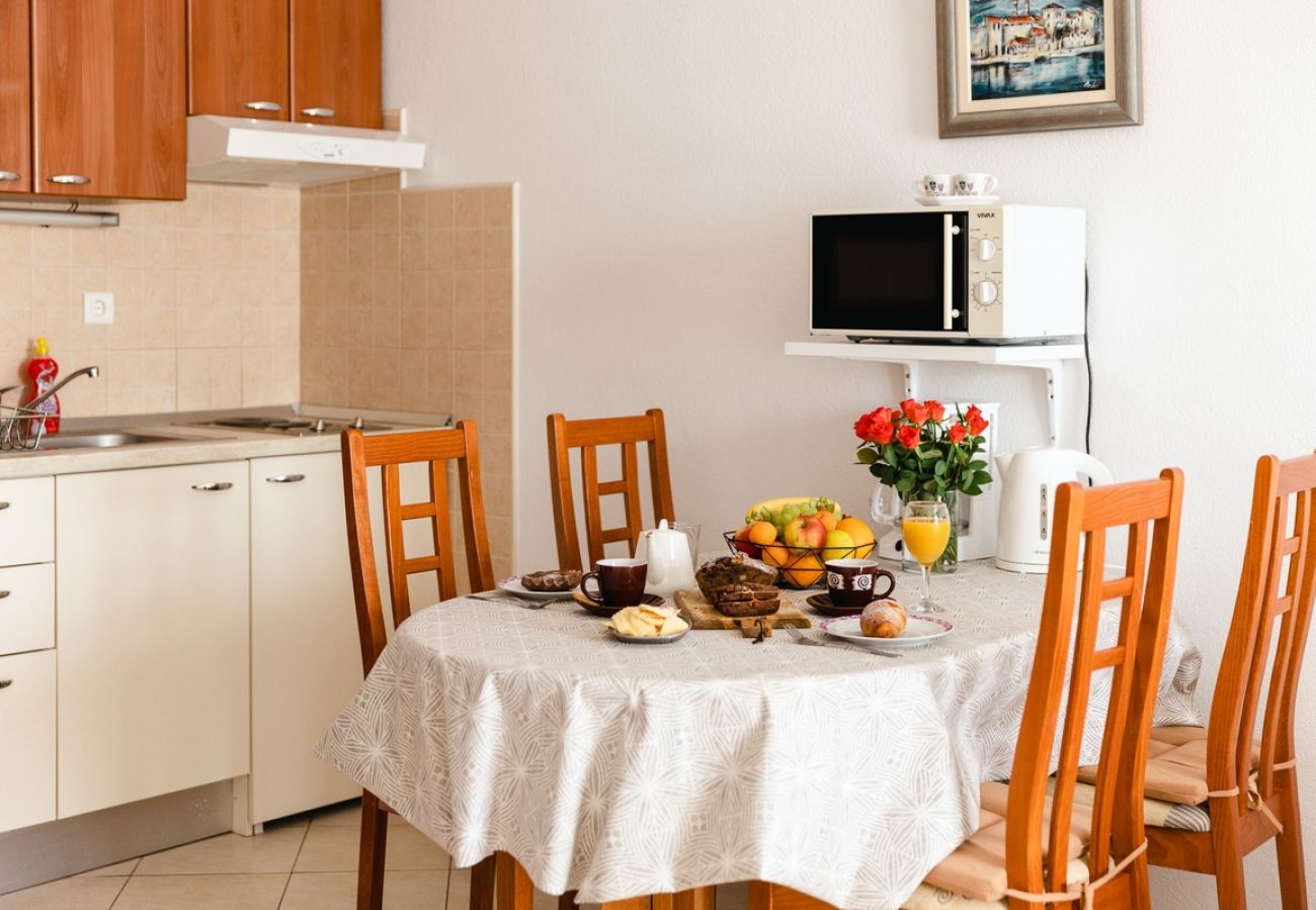 Apartment in Seget Vranjica - Apartment in Seget Vranjica with Seaview, Terrace, WIFI, Washing machine (5181-1)