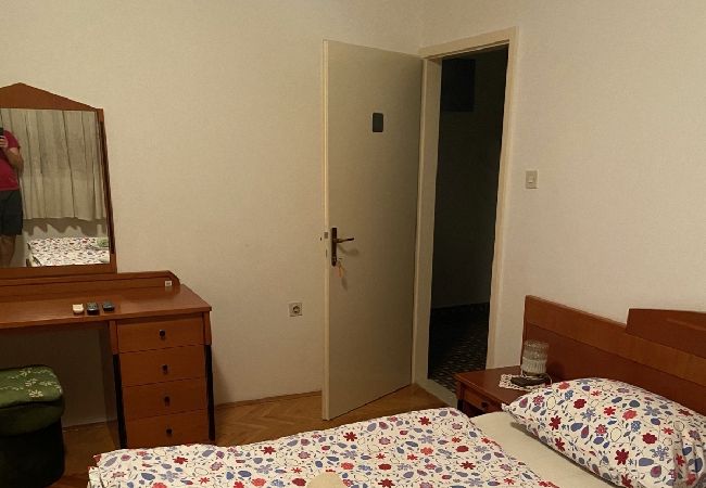 Rent by room in Sukošan - Room in Sukošan with Balcony, Air condition, WIFI (5188-1) Rent by room in Sukošan - Room in Sukošan with Balcony, Air condition, WIFI (5188-1)