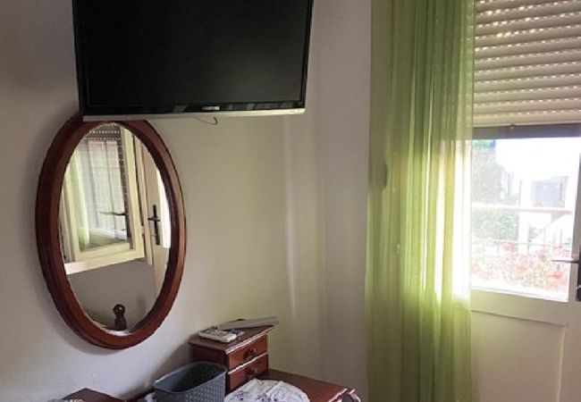 Rent by room in Sukošan - Room in Sukošan with Balcony, Air condition, WIFI (5188-2) Rent by room in Sukošan - Room in Sukošan with Balcony, Air condition, WIFI (5188-2)