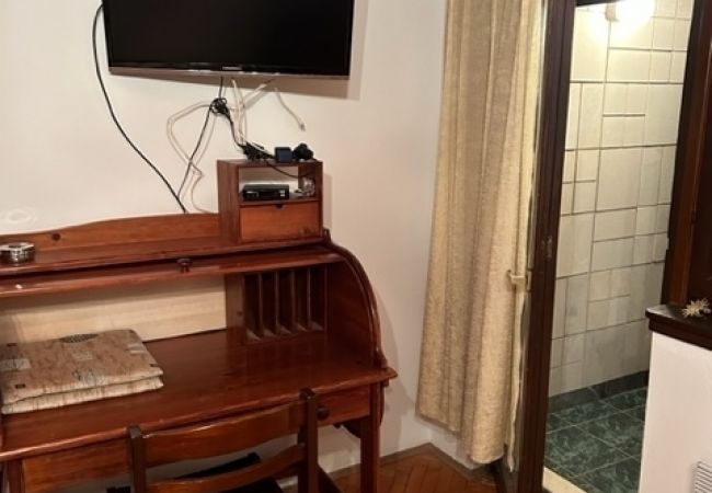 Rent by room in Sukošan - Room in Sukošan with Balcony, Air condition, WIFI (5188-4) Rent by room in Sukošan - Room in Sukošan with Balcony, Air condition, WIFI (5188-4)