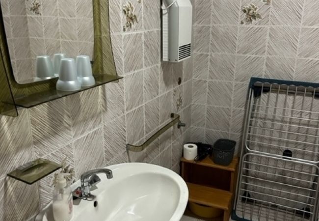 Rent by room in Sukošan - Room in Sukošan with Balcony, Air condition, WIFI (5188-4) Rent by room in Sukošan - Room in Sukošan with Balcony, Air condition, WIFI (5188-4)