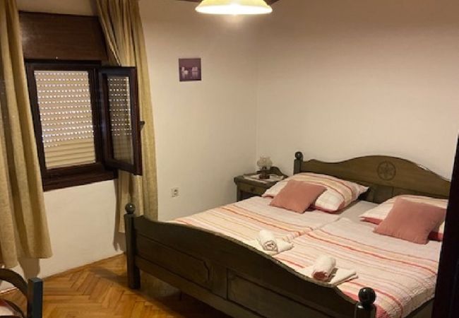 Rent by room in Sukošan - Room in Sukošan with Balcony, Air condition, WIFI (5188-8) Rent by room in Sukošan - Room in Sukošan with Balcony, Air condition, WIFI (5188-8)