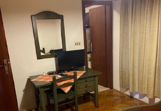 Rent by room in Sukošan - Room in Sukošan with Balcony, Air condition, WIFI (5188-8) Rent by room in Sukošan - Room in Sukošan with Balcony, Air condition, WIFI (5188-8)