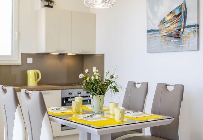 Apartment in Podstrana - Apartment in Podstrana-Sv.Martin with Seaview, Balcony, Air condition, WIFI (4777-3) Apartment in Podstrana - Apartment in Podstrana-Sv.Martin with Seaview, Balcony, Air condition, WIFI (4777-3)