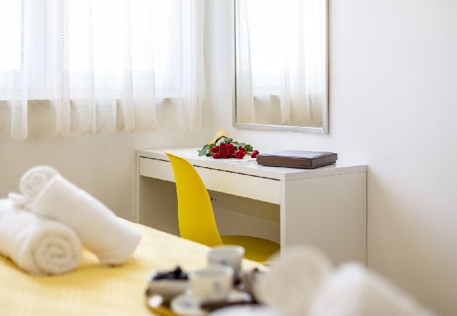 Apartment in Podstrana - Apartment in Podstrana-Sv.Martin with Seaview, Balcony, Air condition, WIFI (4777-3) Apartment in Podstrana - Apartment in Podstrana-Sv.Martin with Seaview, Balcony, Air condition, WIFI (4777-3)