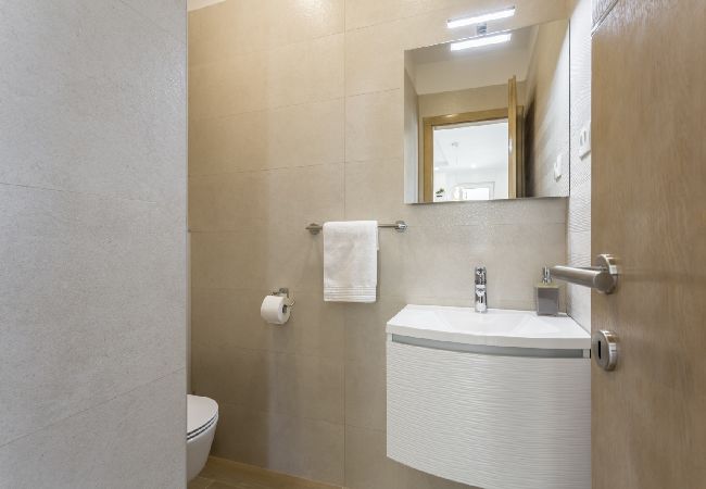 Apartment in Podstrana - Apartment in Podstrana-Sv.Martin with Seaview, Balcony, Air condition, WIFI (4777-3) Apartment in Podstrana - Apartment in Podstrana-Sv.Martin with Seaview, Balcony, Air condition, WIFI (4777-3)
