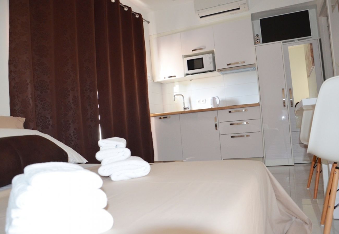 Studio in Trogir - Studio apartment in Trogir with Seaview, Terrace, Air condition, WIFI (4786-5)