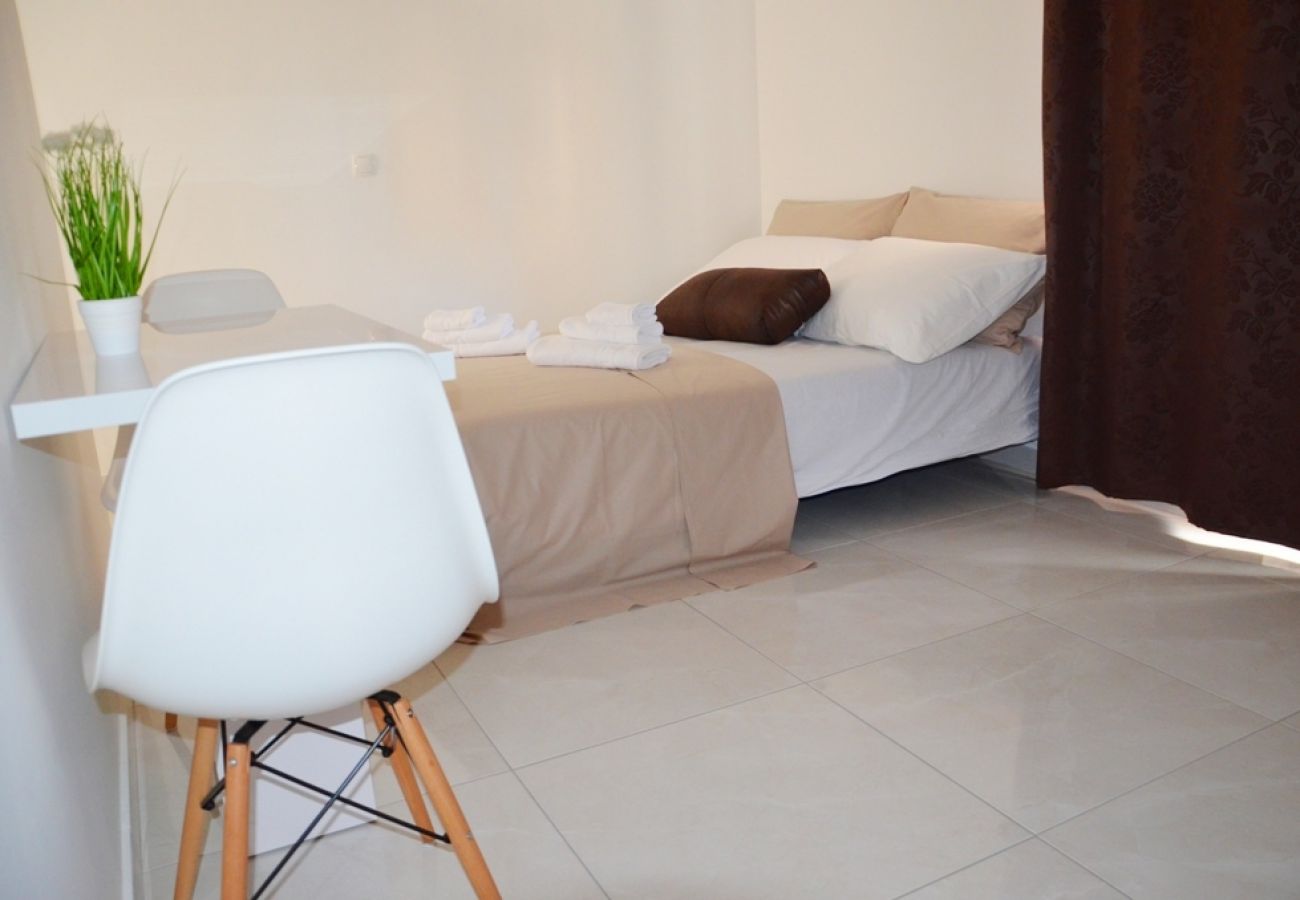 Studio in Trogir - Studio apartment in Trogir with Seaview, Terrace, Air condition, WIFI (4786-5)