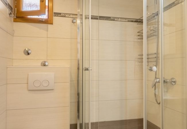 Studio in Cres - Studio apartment in Cres with Terrace, Air condition, WIFI (5205-3) Studio in Cres - Studio apartment in Cres with Terrace, Air condition, WIFI (5205-3)