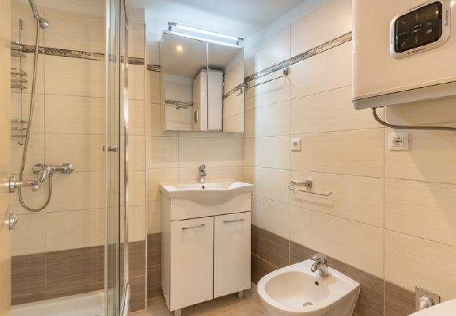 Studio in Cres - Studio apartment in Cres with Terrace, Air condition, WIFI (5205-3) Studio in Cres - Studio apartment in Cres with Terrace, Air condition, WIFI (5205-3)