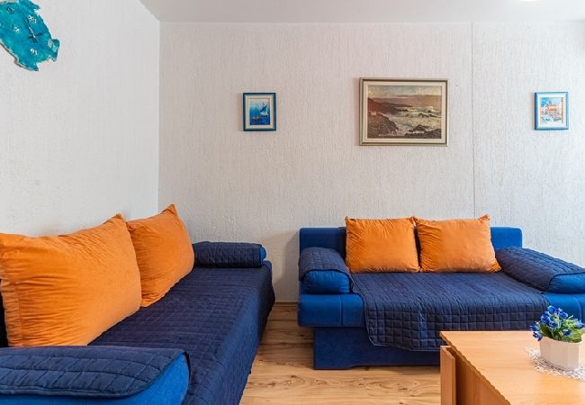 Apartment in Cres - Apartment in Cres with Terrace, Air condition, WIFI (5205-1) Apartment in Cres - Apartment in Cres with Terrace, Air condition, WIFI (5205-1)