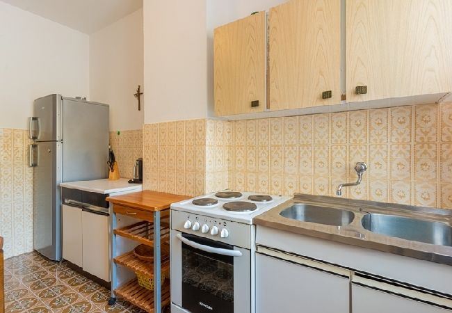 Apartment in Cres - Apartment in Cres with Terrace, Air condition, WIFI (5205-1) Apartment in Cres - Apartment in Cres with Terrace, Air condition, WIFI (5205-1)