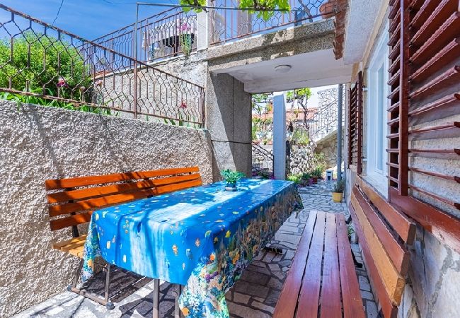 Apartment in Cres - Apartment in Cres with Terrace, Air condition, WIFI (5205-1) Apartment in Cres - Apartment in Cres with Terrace, Air condition, WIFI (5205-1)