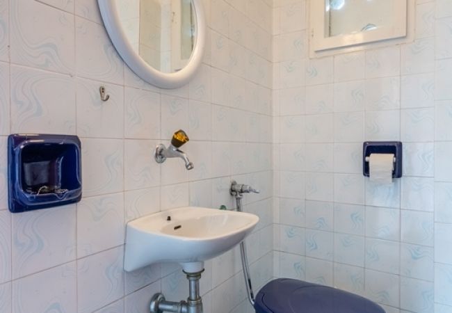 Apartment in Cres - Apartment in Cres with Terrace, Air condition, WIFI (5205-1) Apartment in Cres - Apartment in Cres with Terrace, Air condition, WIFI (5205-1)