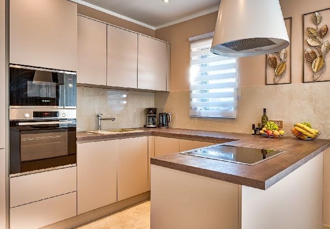 House in Labin - Holiday Home in Kapelica with Seaview, Terrace, Air condition, WIFI (5207-1) House in Labin - Holiday Home in Kapelica with Seaview, Terrace, Air condition, WIFI (5207-1)