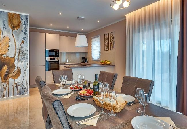 House in Labin - Holiday Home in Kapelica with Seaview, Terrace, Air condition, WIFI (5207-1) House in Labin - Holiday Home in Kapelica with Seaview, Terrace, Air condition, WIFI (5207-1)