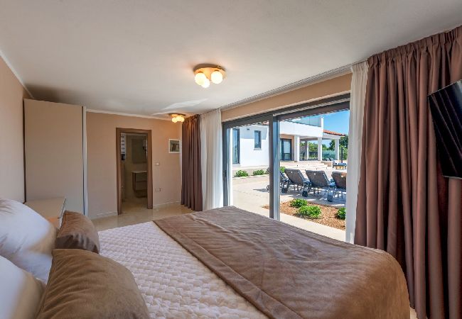 House in Labin - Holiday Home in Kapelica with Seaview, Terrace, Air condition, WIFI (5207-1) House in Labin - Holiday Home in Kapelica with Seaview, Terrace, Air condition, WIFI (5207-1)