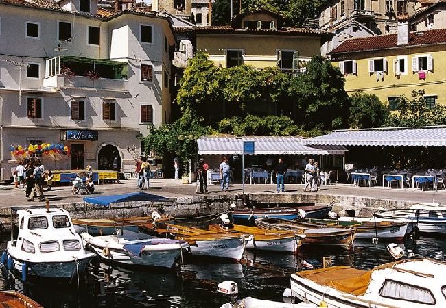 Studio in Opatija - Studio apartment in Opatija with Terrace, Air condition, WIFI, Washing machine (5211-1) Studio in Opatija - Studio apartment in Opatija with Terrace, Air condition, WIFI, Washing machine (5211-1)