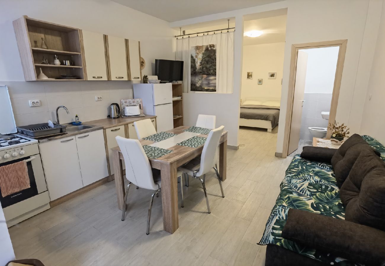 Studio in Opatija - Studio apartment in Opatija with Terrace, Air condition, WIFI, Washing machine (5211-1)