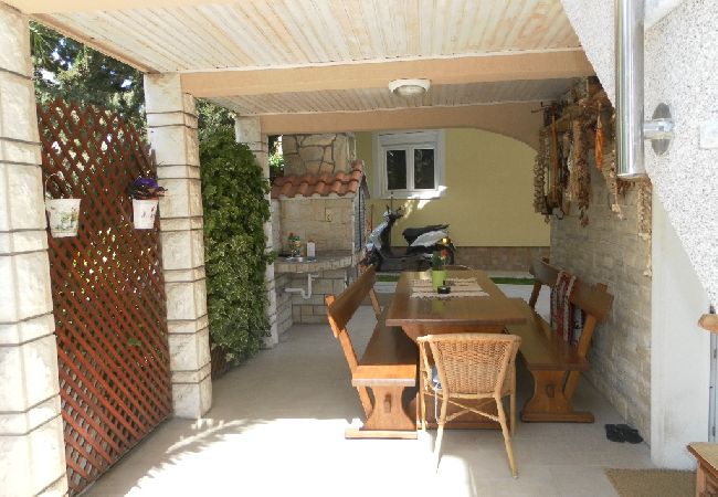 Apartment in Vodice - Apartment in Vodice with Seaview, Balcony, Air condition, WIFI (82-2) Apartment in Vodice - Apartment in Vodice with Seaview, Balcony, Air condition, WIFI (82-2)