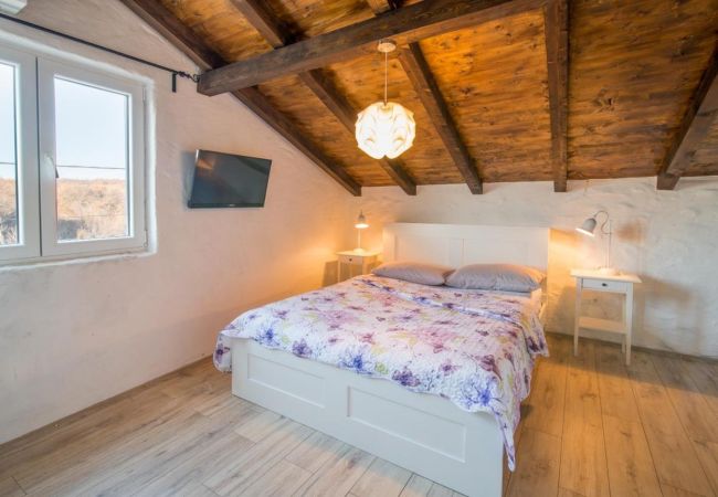 House in Garica - Holiday house / Island of Krk, with pool, terrace, air conditioning, Wi-Fi, washing machine (5234-1) House in Garica - Holiday house / Island of Krk, with pool, terrace, air conditioning, Wi-Fi, washing machine (5234-1)