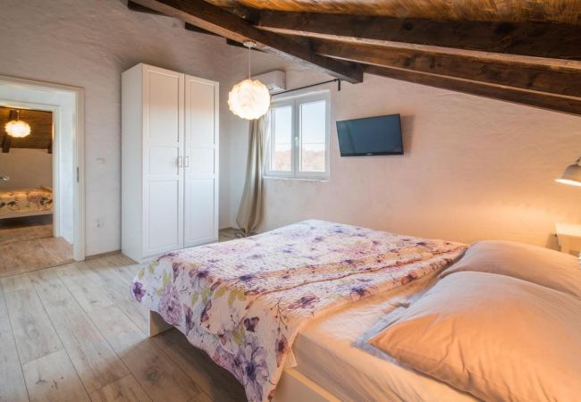 House in Garica - Holiday house / Island of Krk, with pool, terrace, air conditioning, Wi-Fi, washing machine (5234-1) House in Garica - Holiday house / Island of Krk, with pool, terrace, air conditioning, Wi-Fi, washing machine (5234-1)