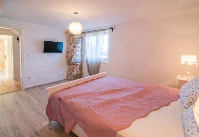 House in Garica - Holiday house / Island of Krk, with pool, terrace, air conditioning, Wi-Fi, washing machine (5234-1) House in Garica - Holiday house / Island of Krk, with pool, terrace, air conditioning, Wi-Fi, washing machine (5234-1)
