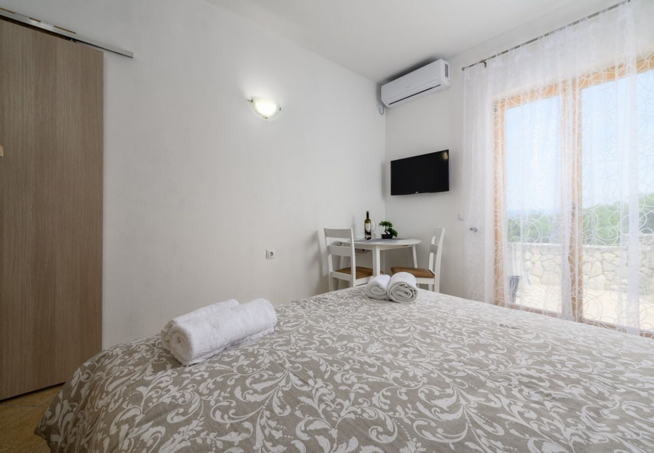 Studio in Drenje - Studio in Drenje with sea view, terrace, air conditioning, Wi-Fi (5235-9)