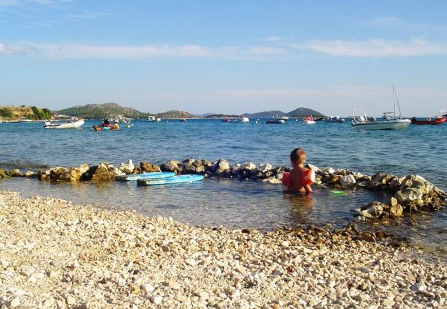 Apartment in Turanj - Apartment in Turanj with garden access, washing machine, air conditioning, Wi-Fi (5236-1) Apartment in Turanj - Apartment in Turanj with garden access, washing machine, air conditioning, Wi-Fi (5236-1)