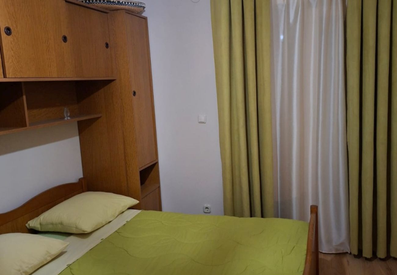 House in Privlaka - Holiday house 5239 for 8+3 persons in Privlaka – 100 m from the sandy beach