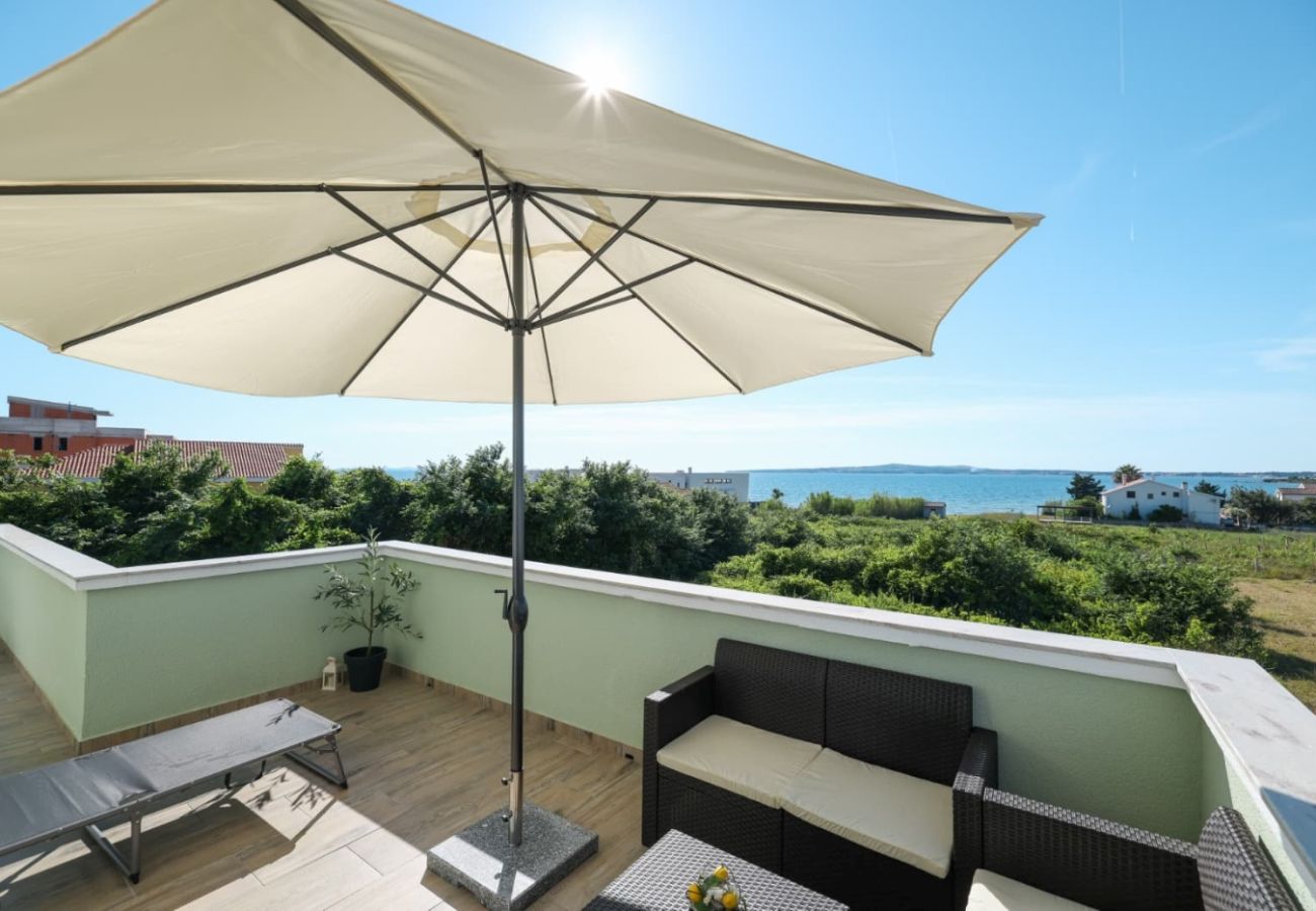 House in Privlaka - Holiday house 5239 for 8+3 persons in Privlaka – 100 m from the sandy beach