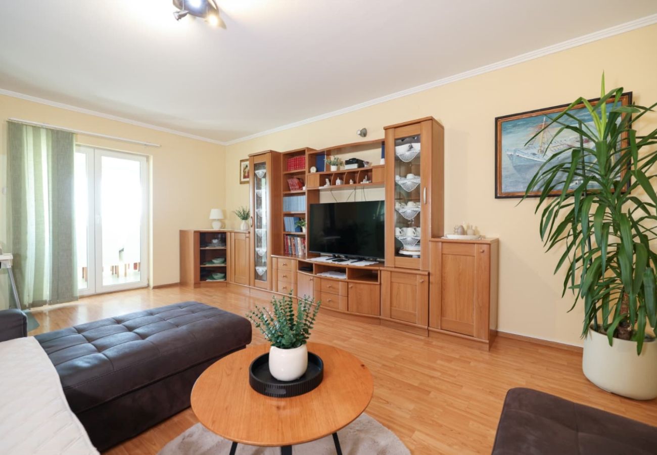 House in Privlaka - Holiday house 5239 for 8+3 persons in Privlaka – 100 m from the sandy beach