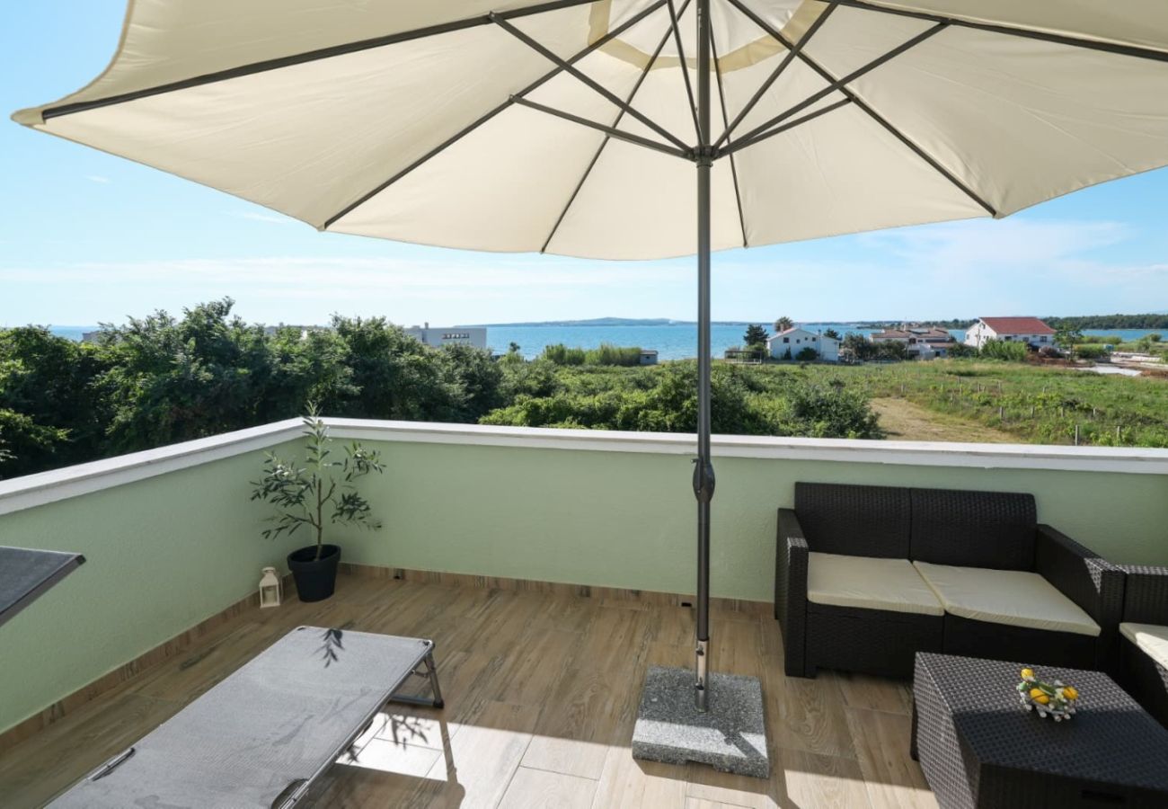 House in Privlaka - Holiday house 5239 for 8+3 persons in Privlaka – 100 m from the sandy beach