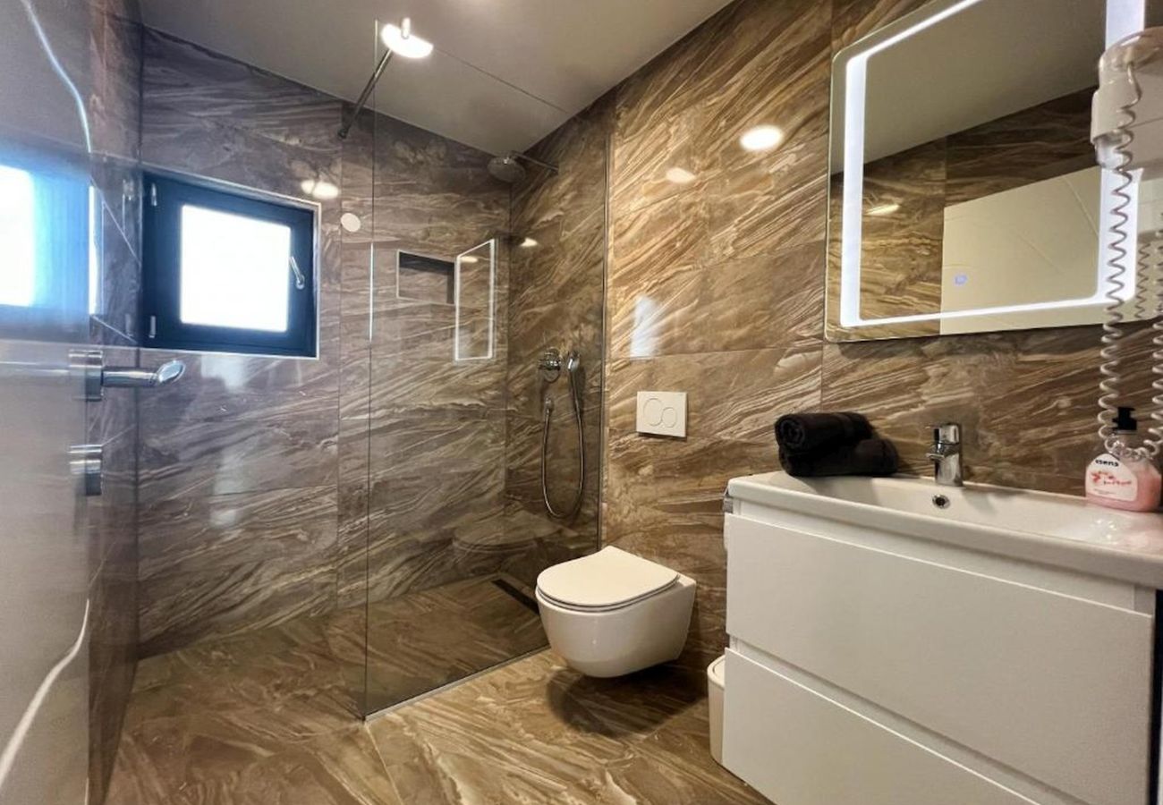 Apartment in Nin - Apartment in Zaton (Zadar) with Terrace, Air condition, WIFI (4141-11)