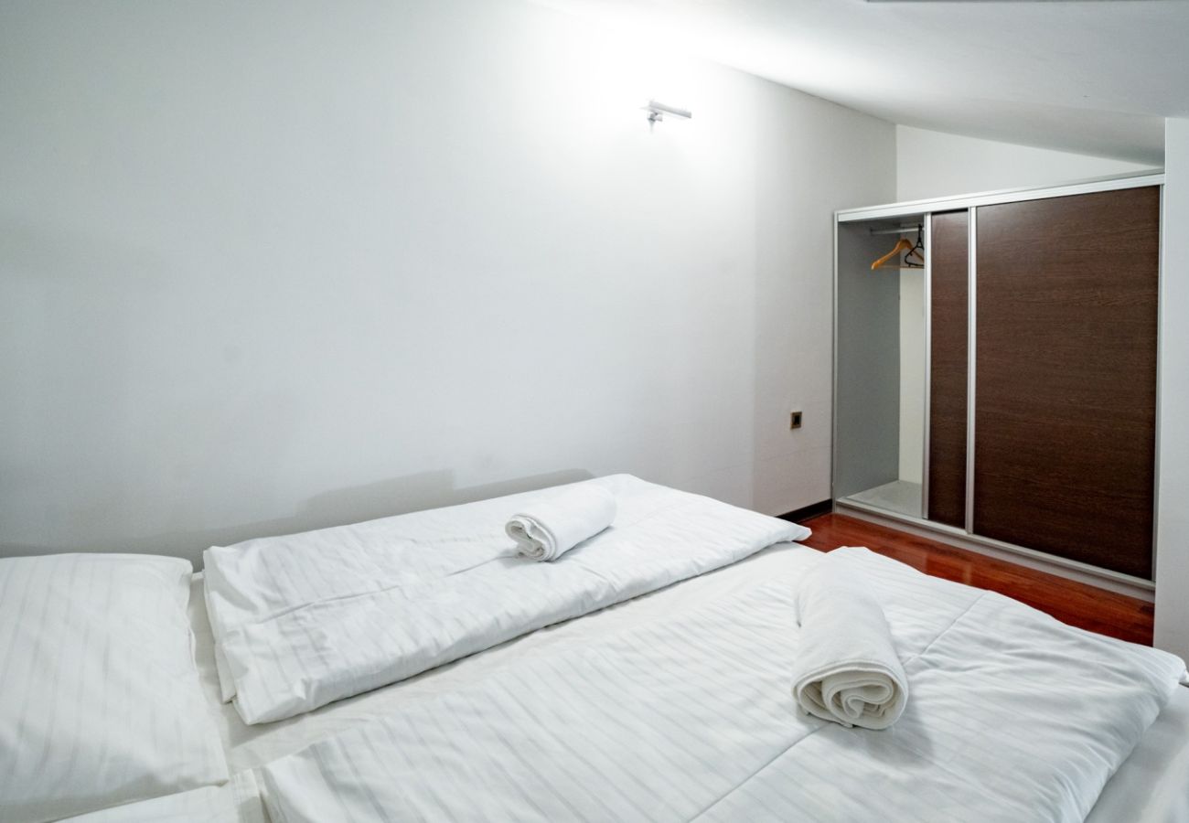 Apartment in Lopar - Holiday apartment in Lopar with terrace, air conditioning, Wi-Fi and sea view (4738-7)