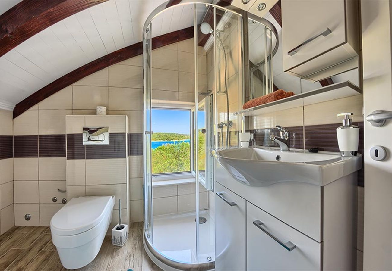 Villa in Okrug Gornji - Ferienhaus 5243 für 8 Pers